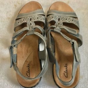 Clarks leather 9.5 sandals